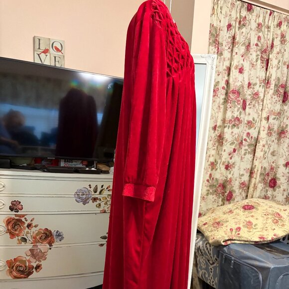 Womens Plus Velour Full Length Robe, Red, by Only Necessities, sz. 22/24 - Picture 7 of 9